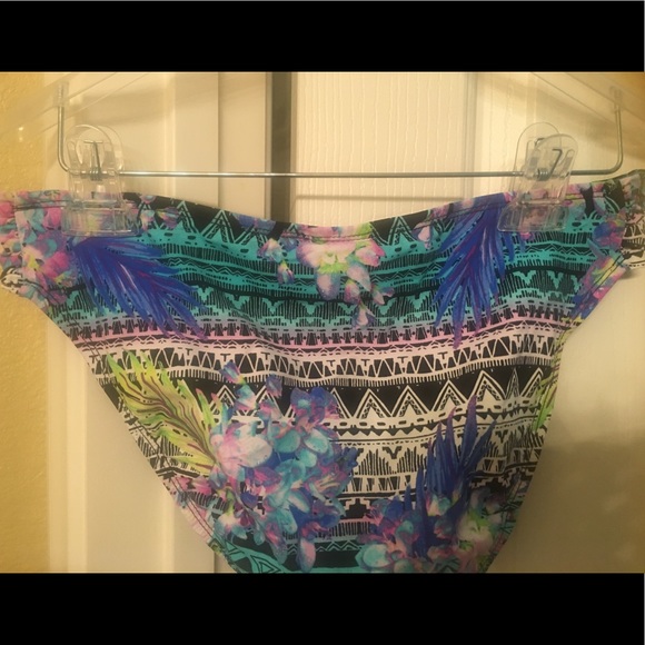 New KENNETH COLE Floral Swimsuit 2pc Sz M - Picture 2 of 8